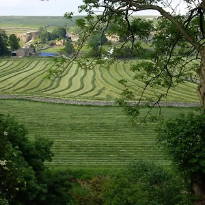 The Sett On The Wharfe Threshfield