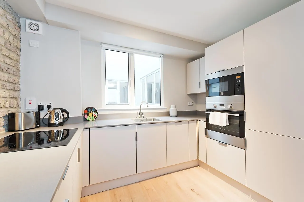 Temple Bar Crown Square Apartments Dublin 0*,