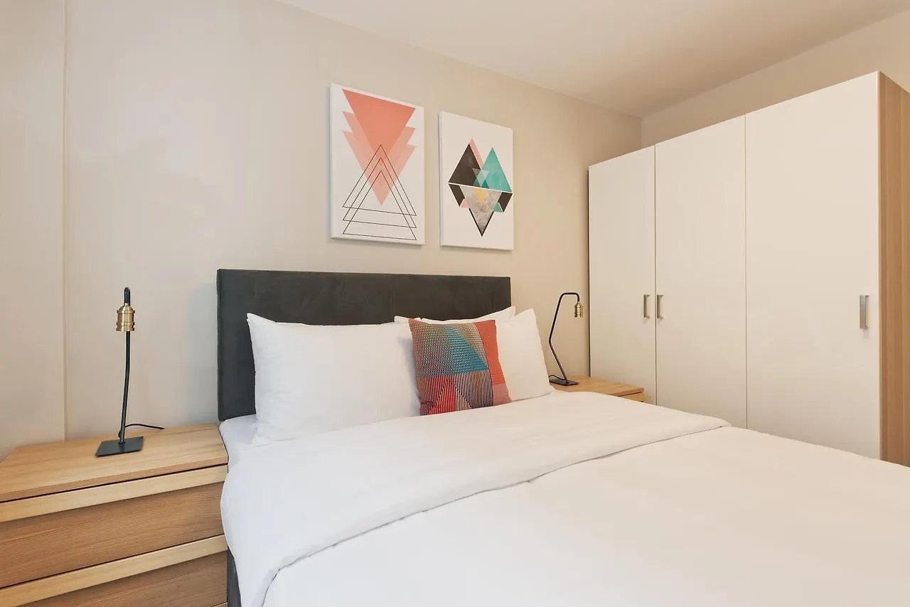 Temple Bar Crown Square Apartments Dublin 0*,  Ireland
